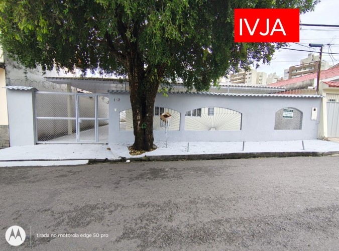 Casa238m2T CjCastBranco BomLocalProx MercadJapones 3QSte S2Amb SCopa WC DeposQ AServ Churr 3VGar+ Quintal  PEletron 2CamarasMI AlarmeMI Quintal VarC CConsert 2LampES IncluiIPTU-Classificados de Imóveis Venda Aluguel Compra Avaliação classificados de imóveis manaus aluguel imóvel classificados am