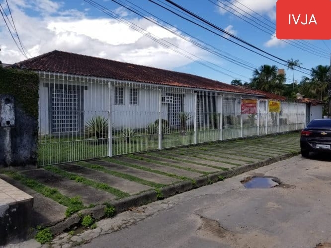 Casa 1350m2T Mansao2Frente Residencial Comercial PLaranjeiras 5StesClos Sal(4A) SCopa SalaoFesta Disp 4WC Porao ASer Poco 21VGar Arm Pisc Chur CasCaseiro. Parcela Troca Alugar10Mil-Classificados de Imóveis Venda Aluguel Compra Avaliação classificados de imóveis manaus aluguel imóvel classificados am