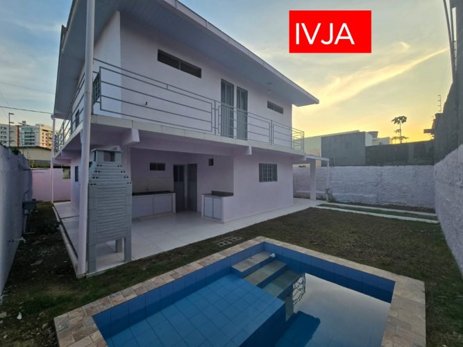 CasaDuplex 238M2T CjCasteloBranco BoaMoradialocal PróximoBBrasil 5Suites 3SalasCES WCS 3VGar Pisc Churr Depos Quintal Varanda CEletricaMI PEletron AlarmeMI 2CamarasMI IptuIncluso.-Classificados de Imóveis Venda Aluguel Compra Avaliação classificados de imóveis manaus aluguel imóvel classificados am
