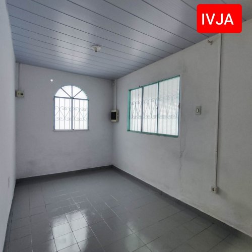 Casa238m2T CjCasteloBranco Boa Moradia Local Prox BancoBrasil 3Qtos(1Ste) SEstar2A SCopaArm WC AServ 3VGar Var Quintal PElet CConsEleMI 2CamMI 2LampESolar CAlarmeMI Incluso IPTU.-Classificados de Imóveis Venda Aluguel Compra Avaliação classificados de imóveis manaus aluguel imóvel classificados am