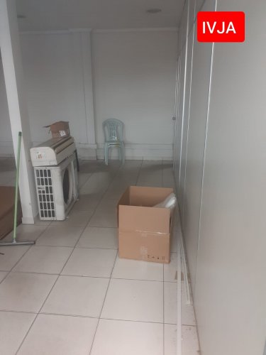 Ponto Comercial 180m2Construido  NoSegundo Piso Proximo Fundacao Bradesco Salao Climatizado Sala Recepcao Cozinha WC Inclue IPTU Paga Agua Luz Compartilhada.-Classificados de Imóveis Venda Aluguel Compra Avaliação classificados de imóveis manaus aluguel imóvel classificados am